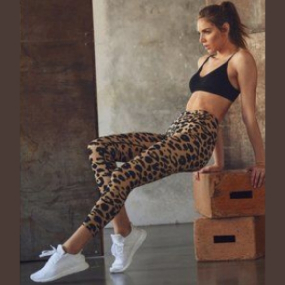 [NEW] High Waist Tan Leopard Print Leggings - Picture 7 of 16